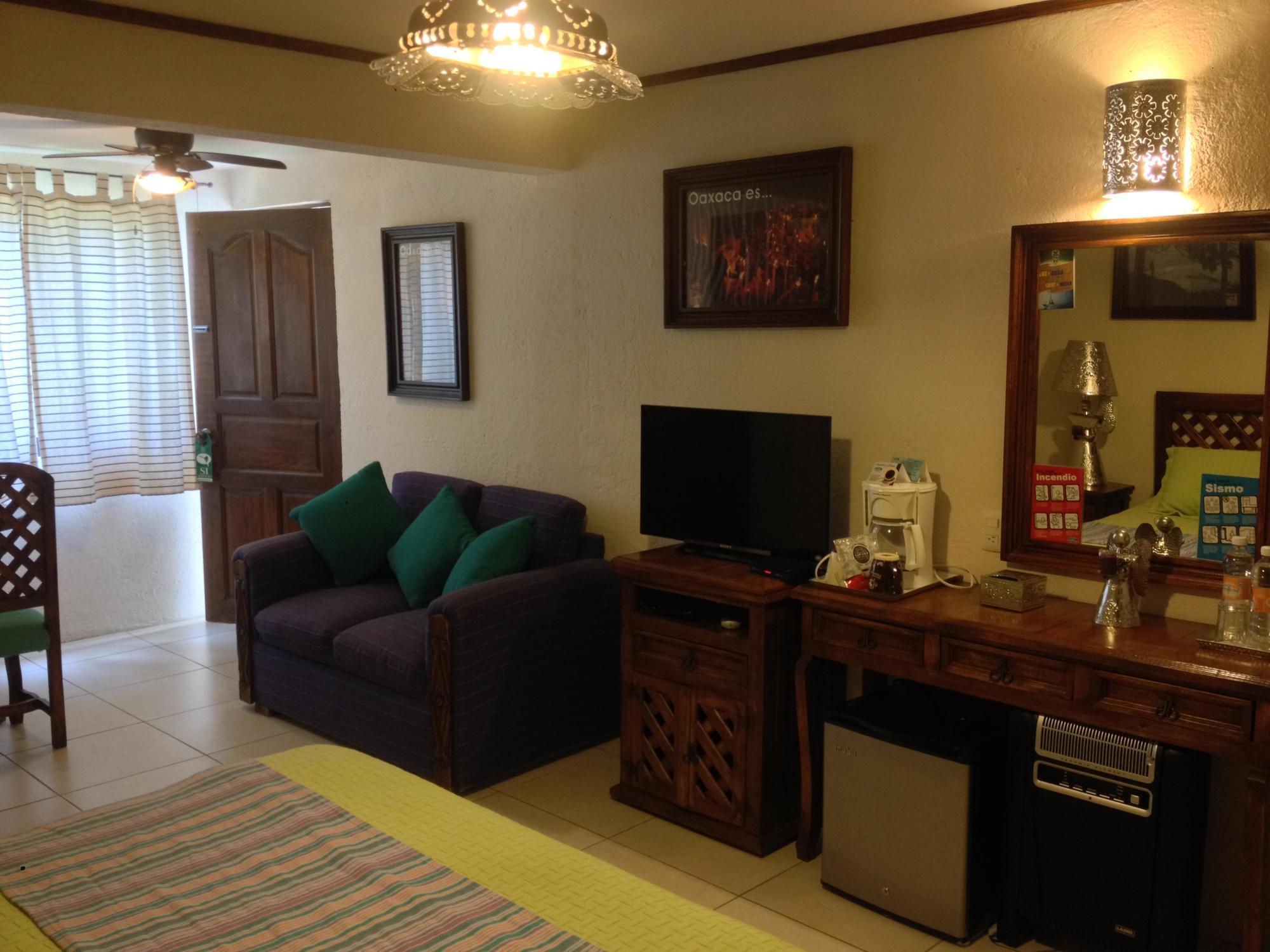 Hotel Casa Yunenisa Oaxaca ภายนอก รูปภาพ