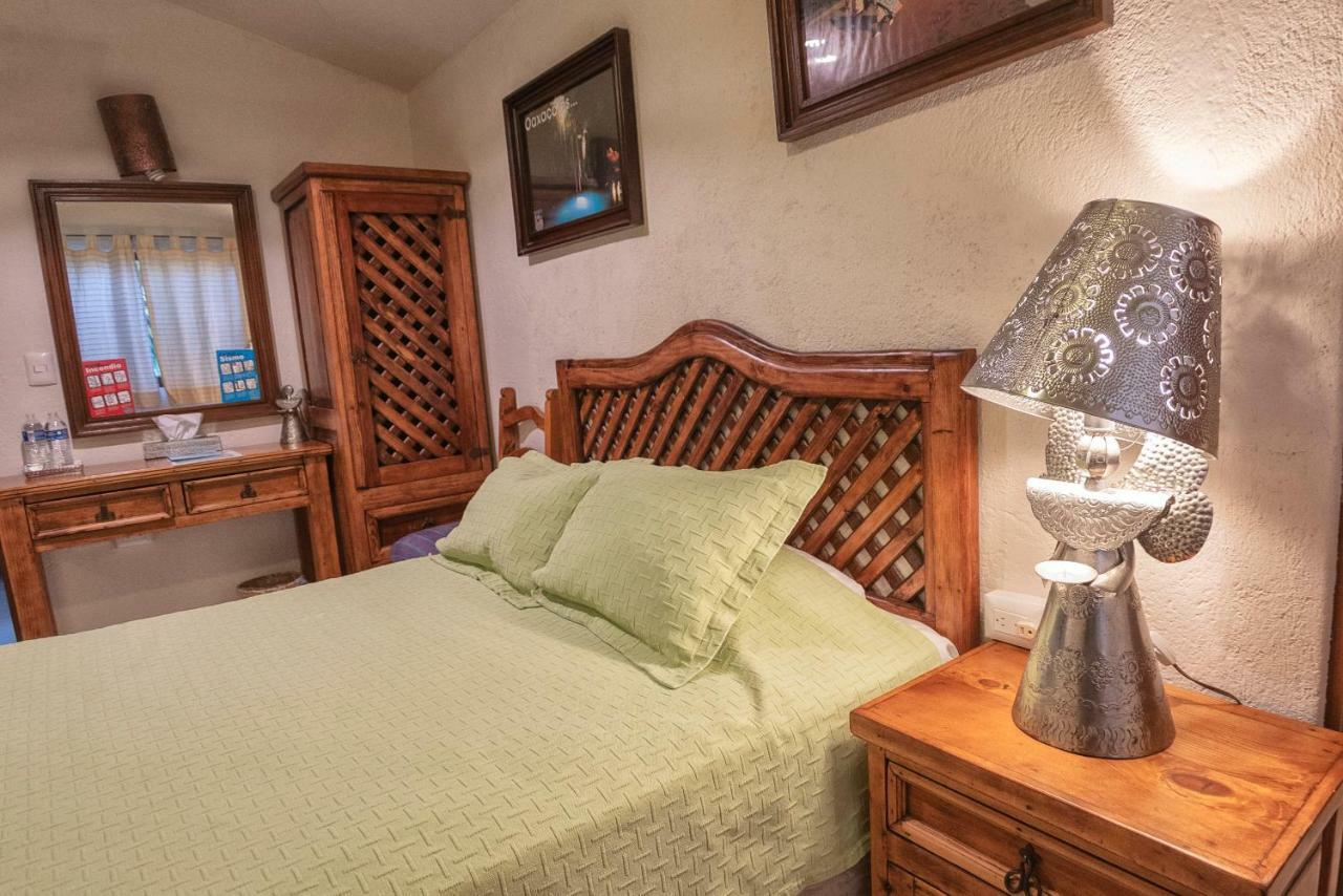 Hotel Casa Yunenisa Oaxaca ภายนอก รูปภาพ